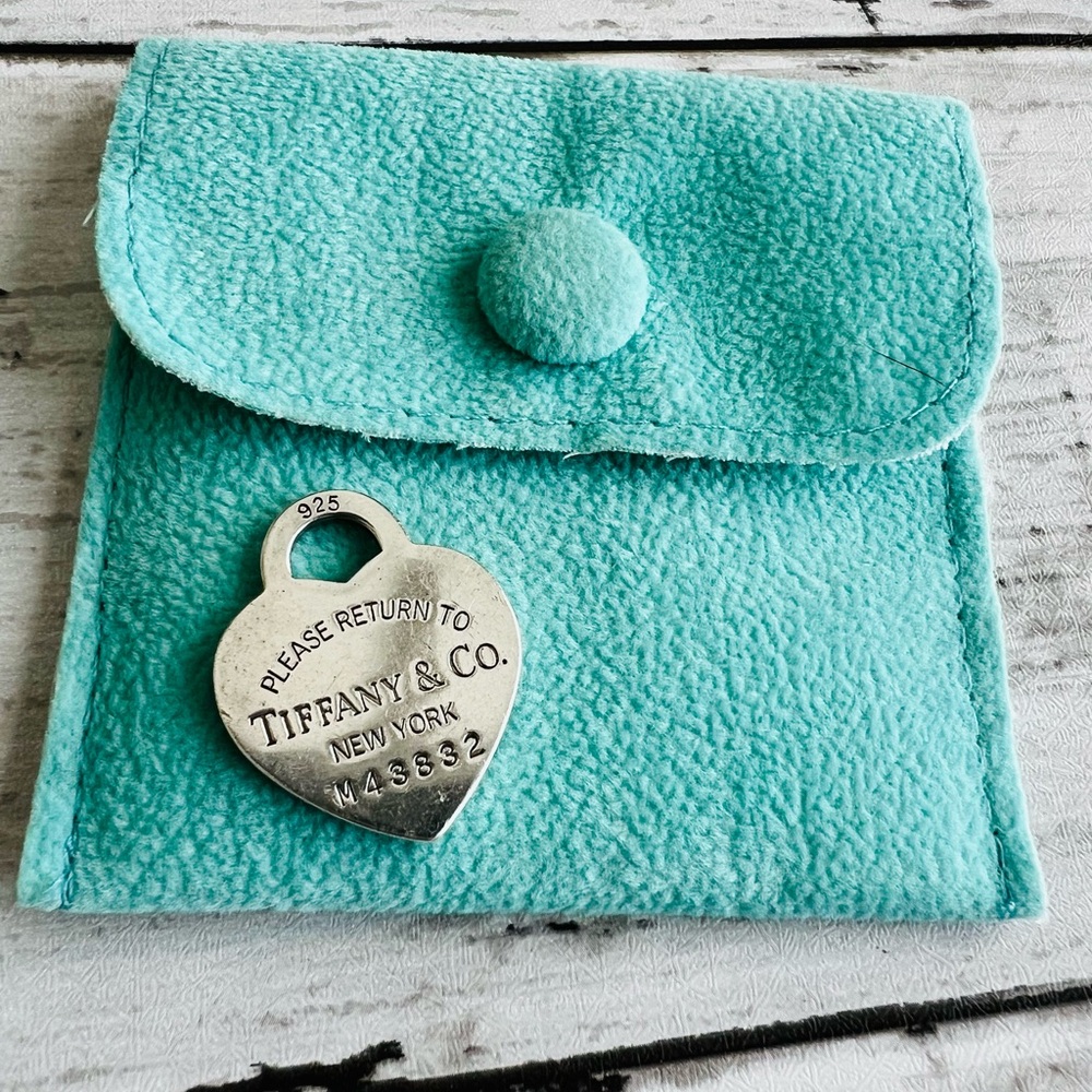 Tiffany & Co. Silver Heart Lock Tag Vintage 1990's Return To Tiffany